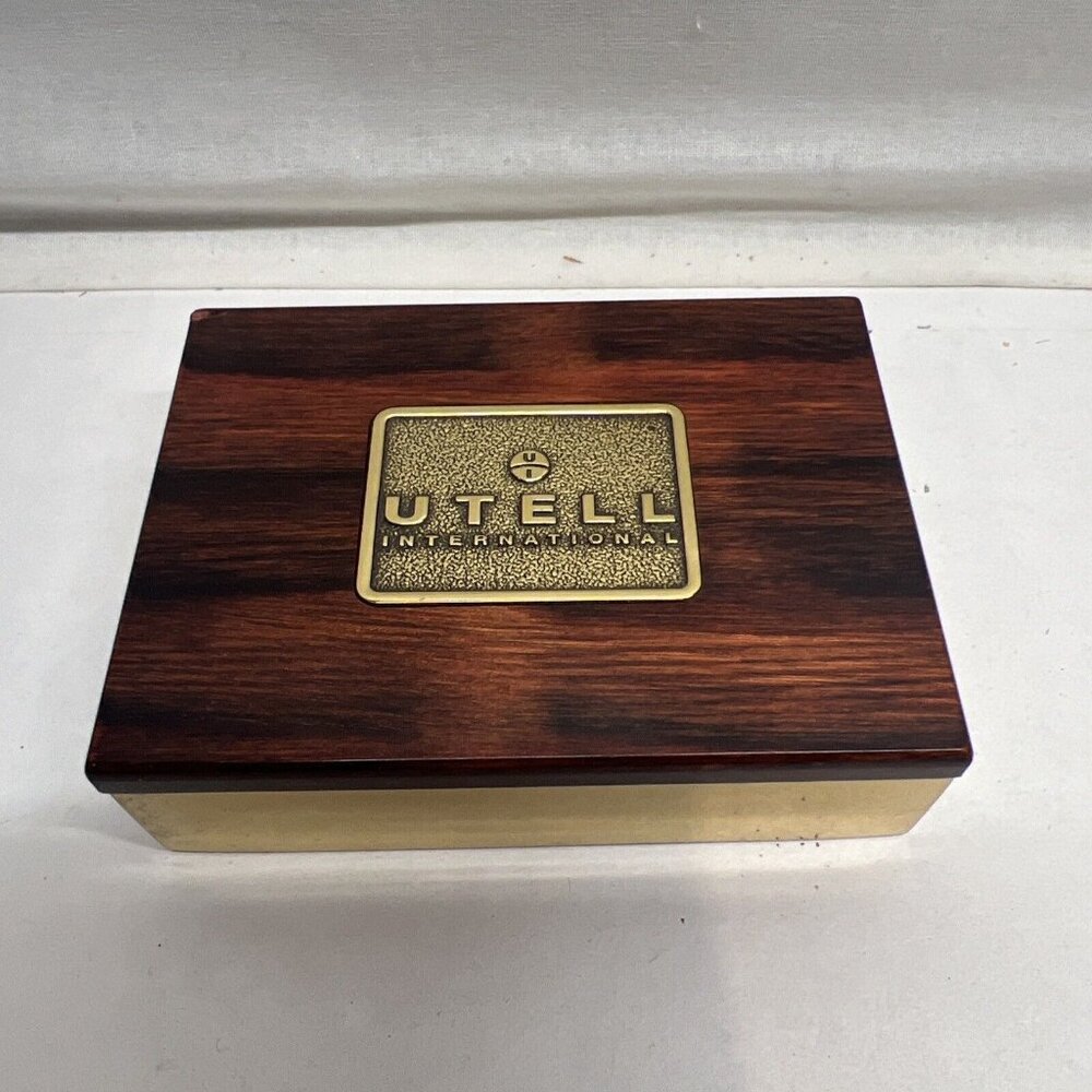 Vintage Advertising Utell International Brass & Woodgrain Desk Cardholder